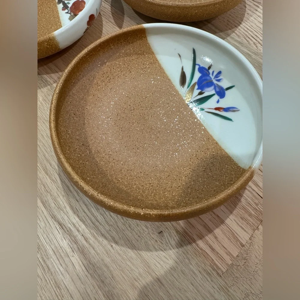 Set of 5 Handmade Painted Floral Plates‎ Tan and White 5.5”